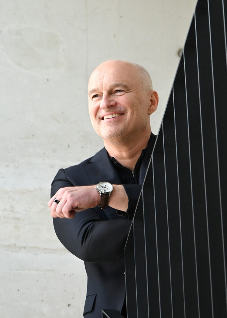 Portrait von Präsident Gordon Rohrmair der Technischen Hochschule Augsburg